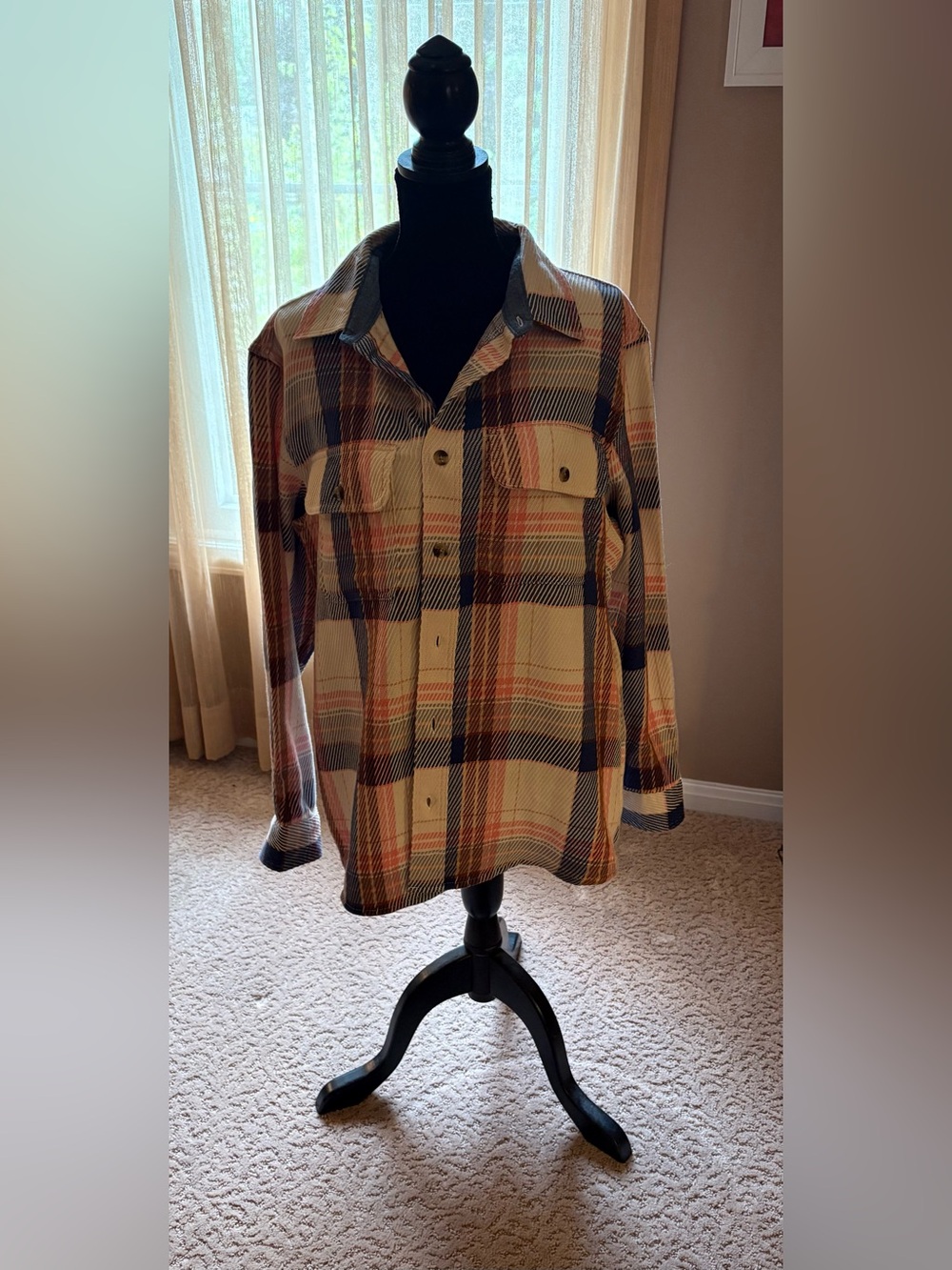 ✨✨Old Navy Plaid Button-Up Shirt
